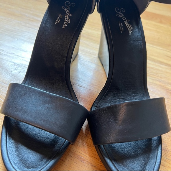 Seychelles black zipper wedge. 8.5 women’s. Worn once but no box. - Picture 9 of 10